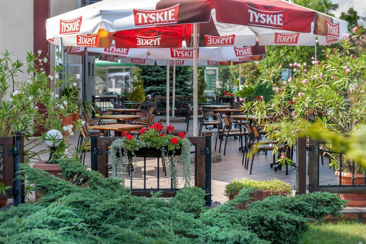 Hotel Mikulski Gliwice Bagian luar foto