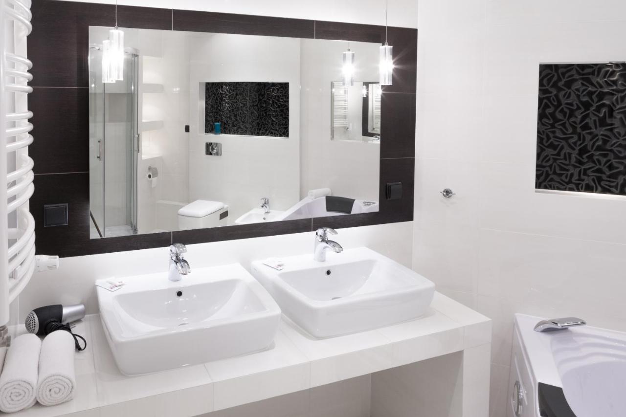 Hotel Mikulski Gliwice Bagian luar foto