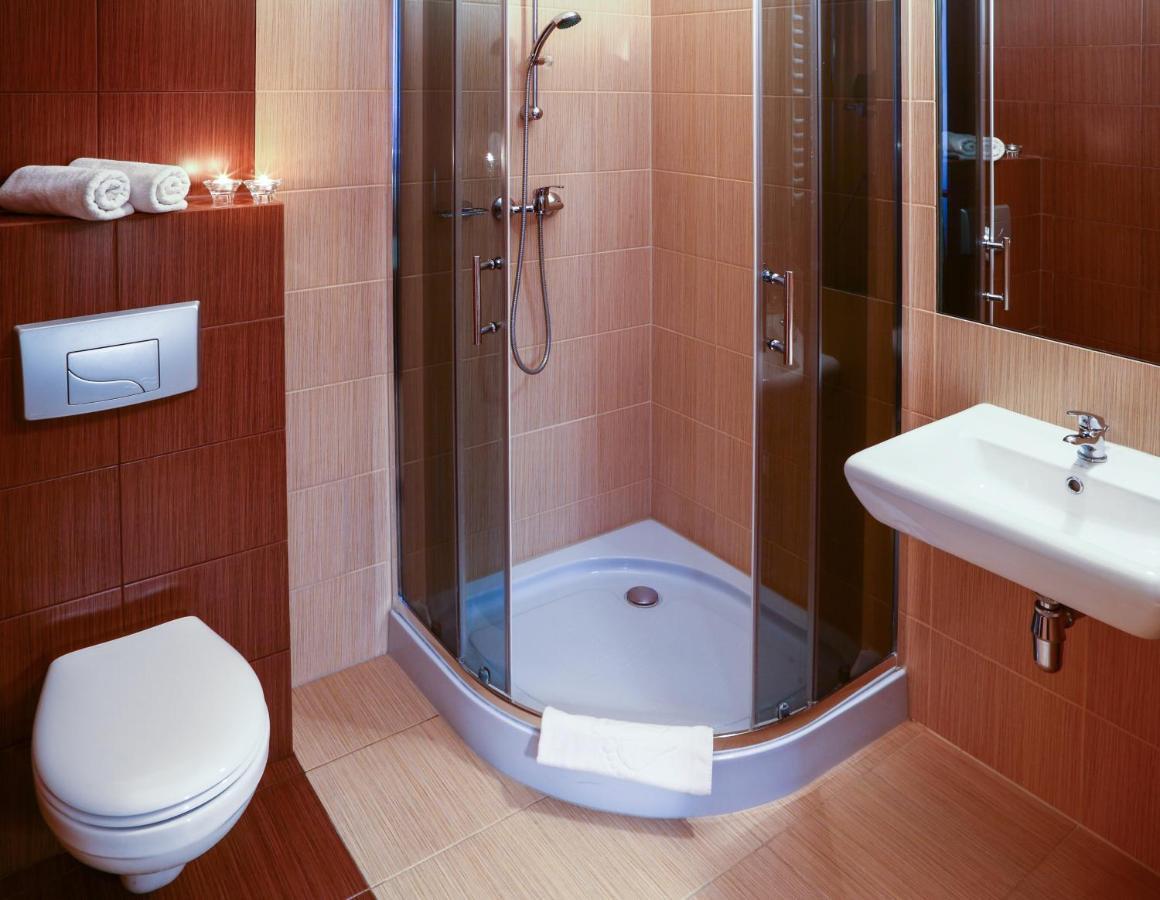 Hotel Mikulski Gliwice Bagian luar foto