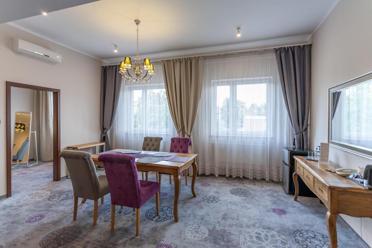 Hotel Mikulski Gliwice Bagian luar foto