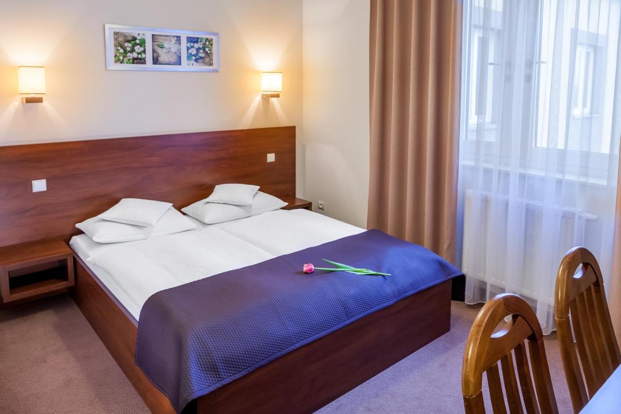 Hotel Mikulski Gliwice Bagian luar foto