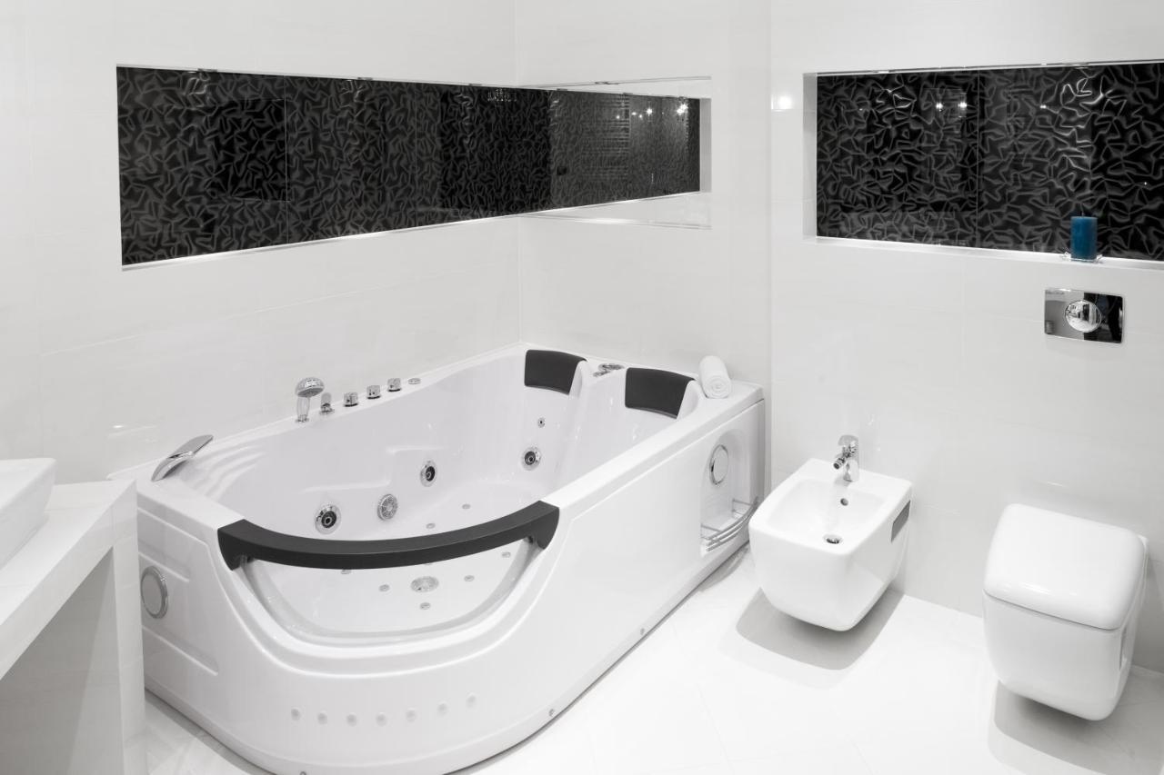 Hotel Mikulski Gliwice Bagian luar foto